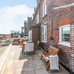 Cliff View Holiday home *